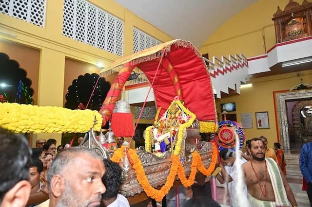 Silver Palkhi