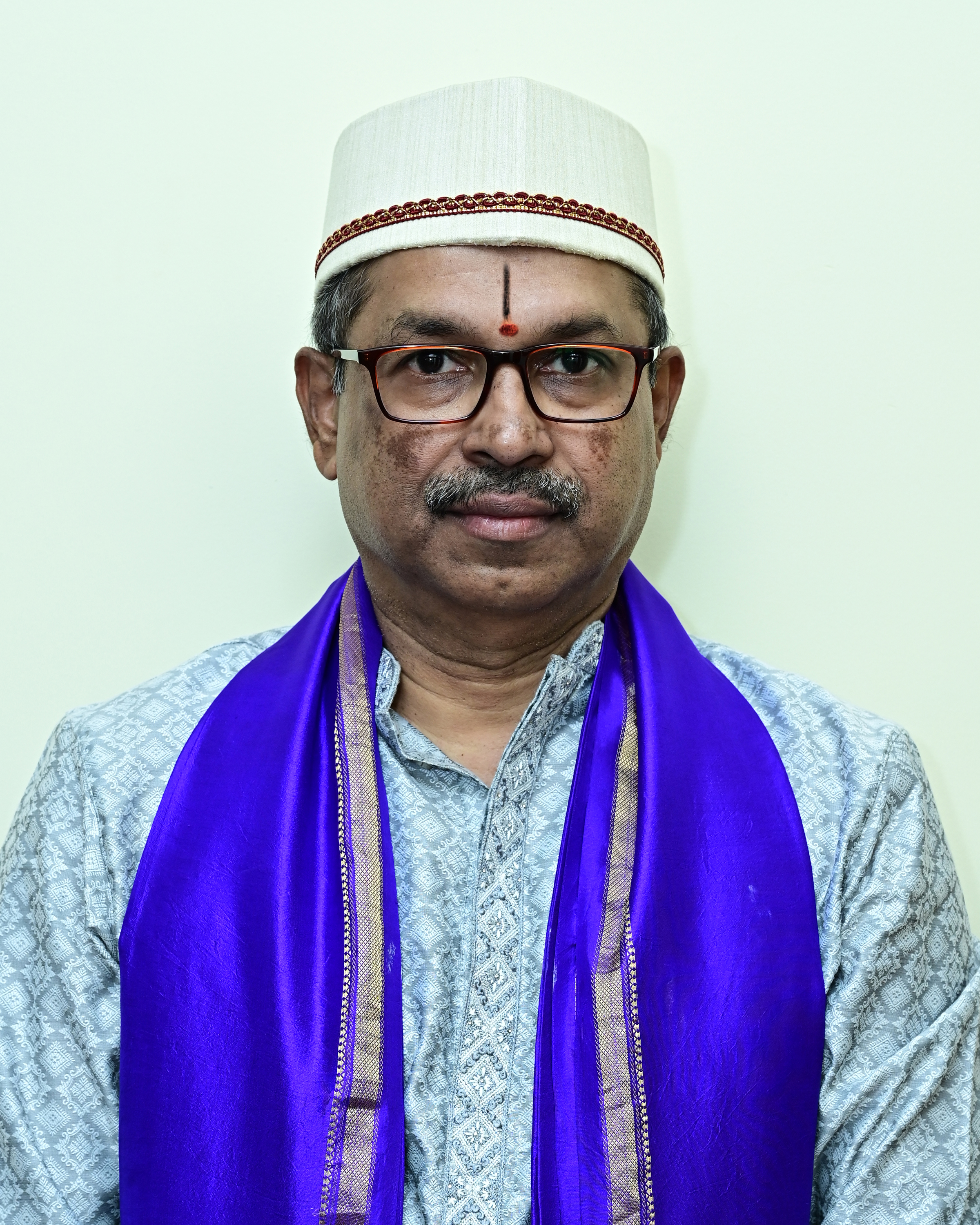 Shri. Vallabh V.S. Kunkoliencar